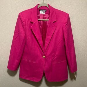 NWT Savannah Women’s Suite Jacket Size 6P Pink